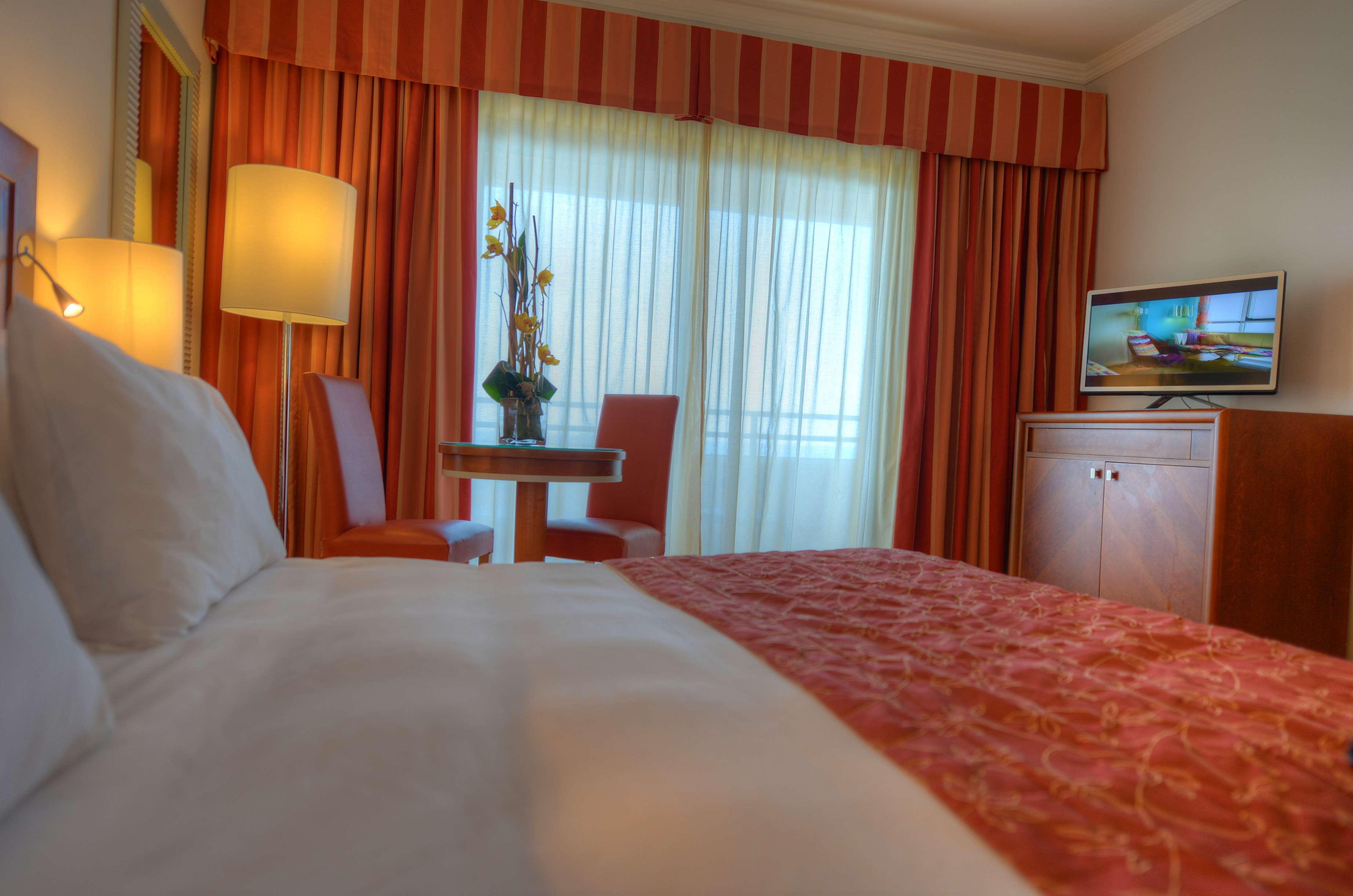 Szálloda Radisson Blu Resort, Malta San Ġiljan
