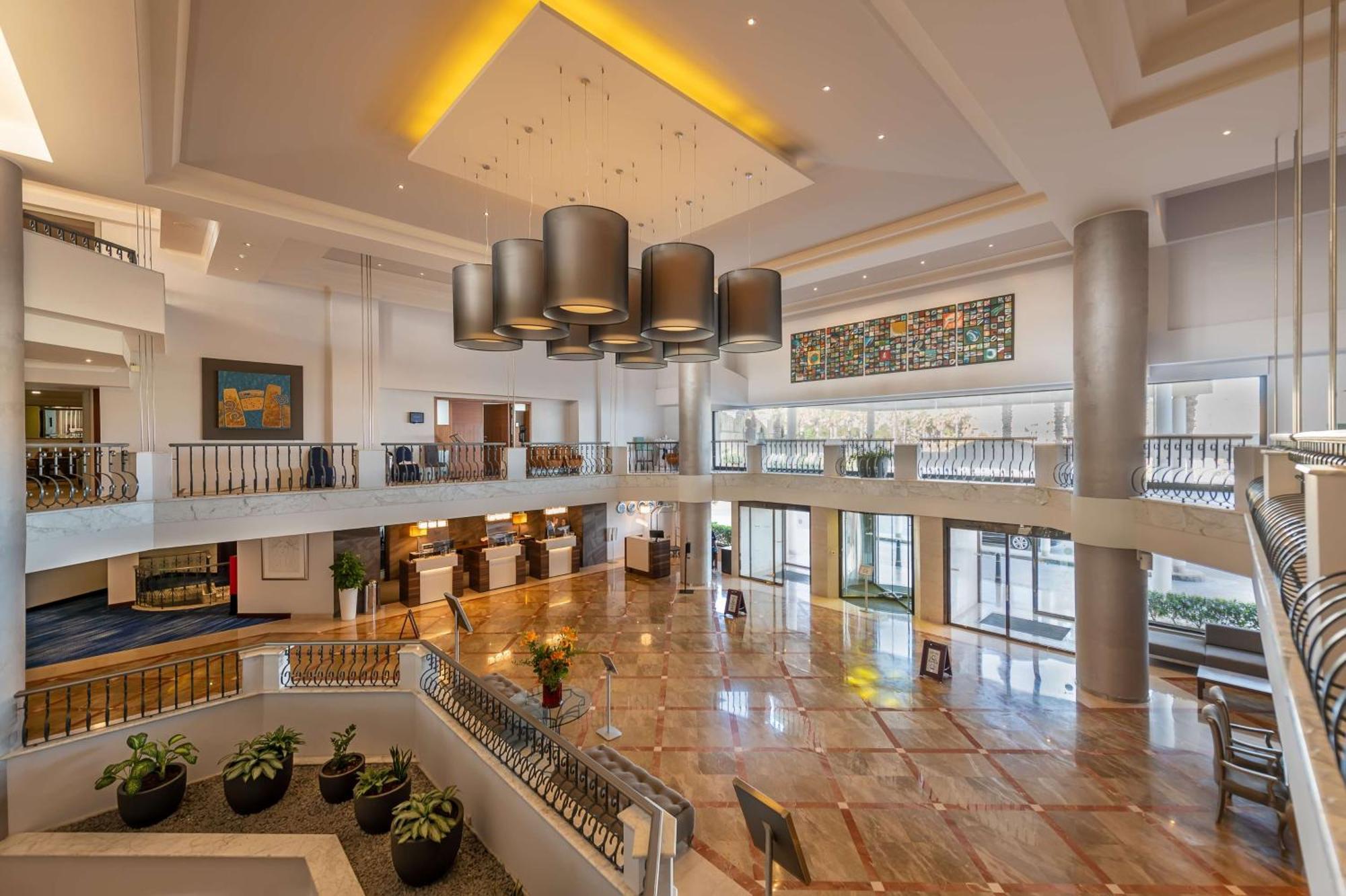 Radisson Blu Resort, Malta Szálloda San Ġiljan